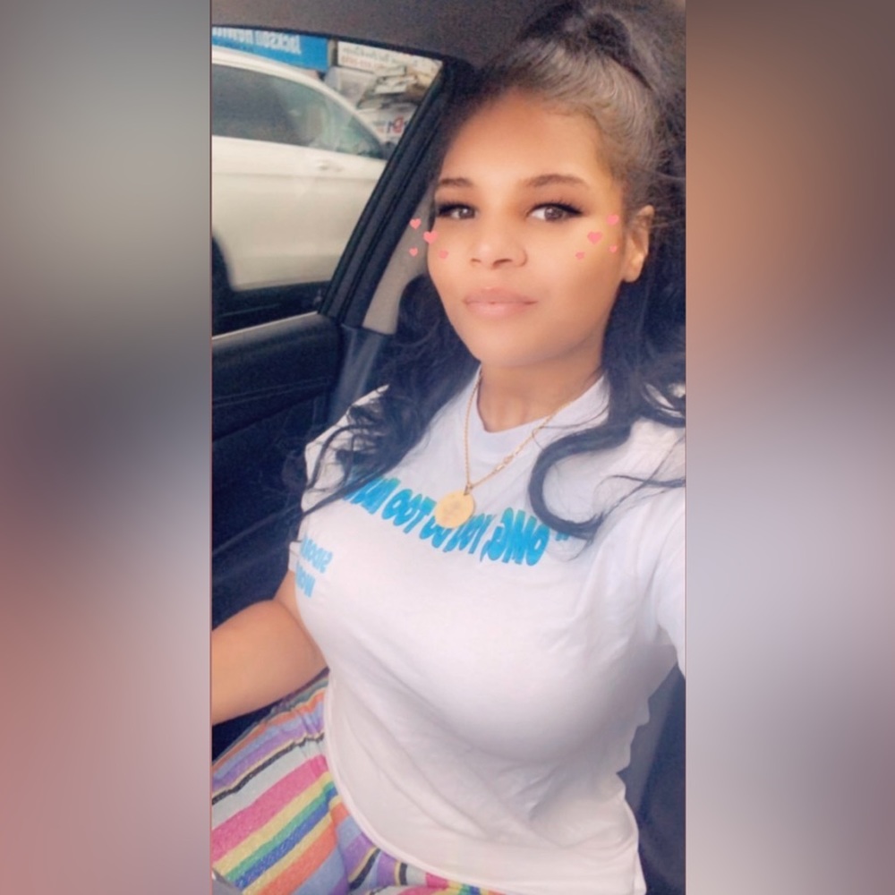 SANIYA MILIAN MERCH - Picture 10 of 16